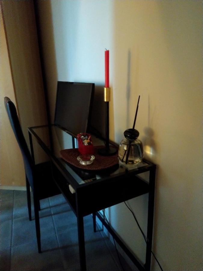 Pensjonat Cascina Roella Monforte dʼAlba Zewnętrze zdjęcie