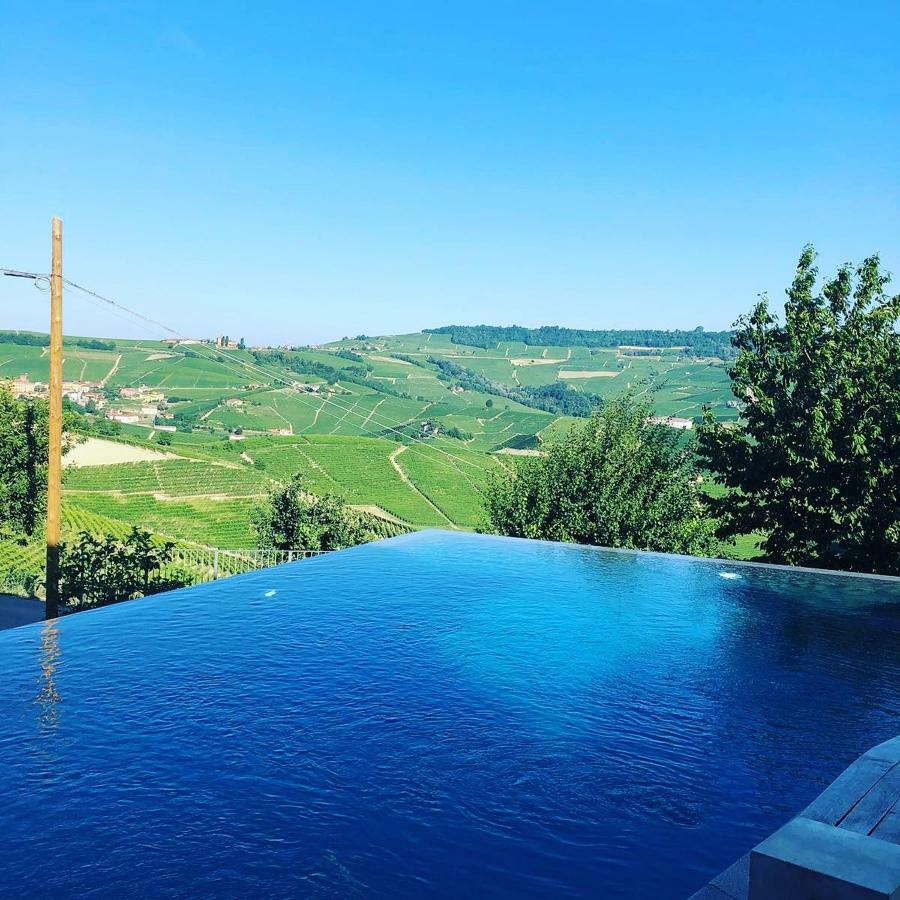 Pensjonat Cascina Roella Monforte dʼAlba Zewnętrze zdjęcie