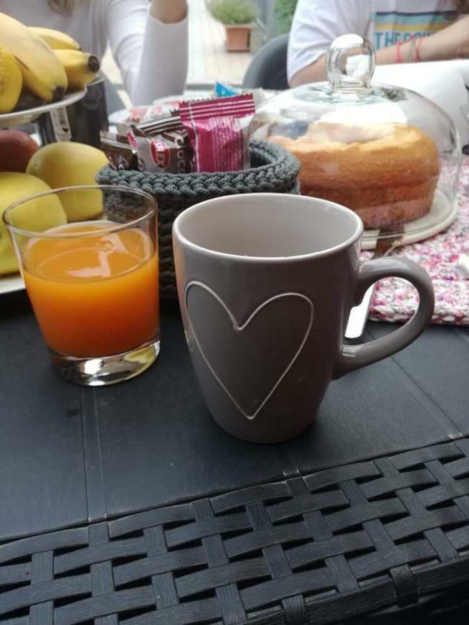 Pensjonat Cascina Roella Monforte dʼAlba Zewnętrze zdjęcie