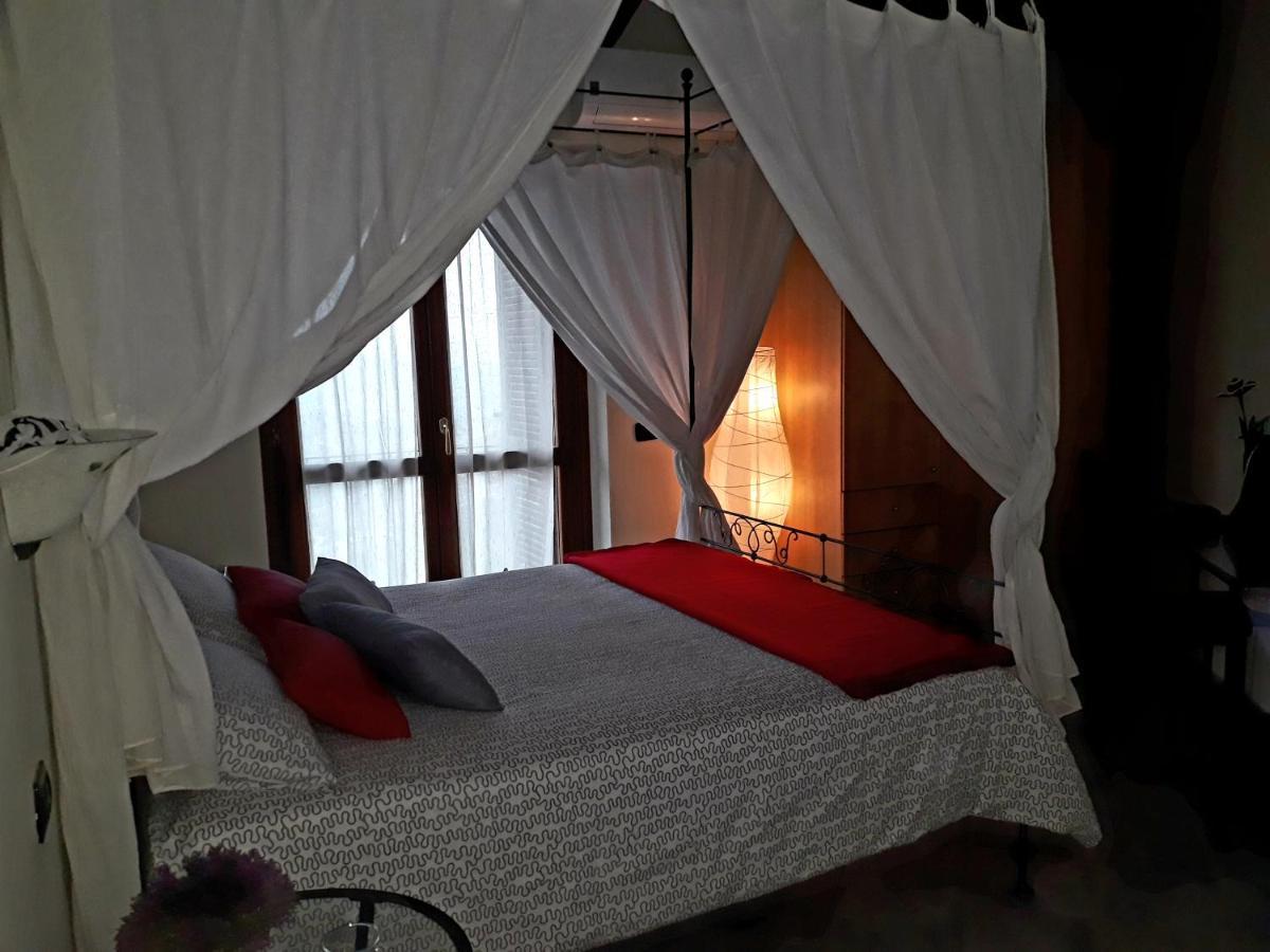 Pensjonat Cascina Roella Monforte dʼAlba Zewnętrze zdjęcie